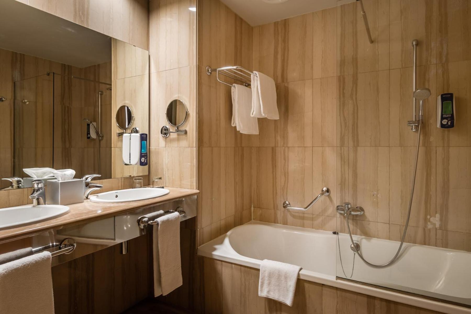 Hotel Sb Ciutat Tarragona Oda fotoğraf